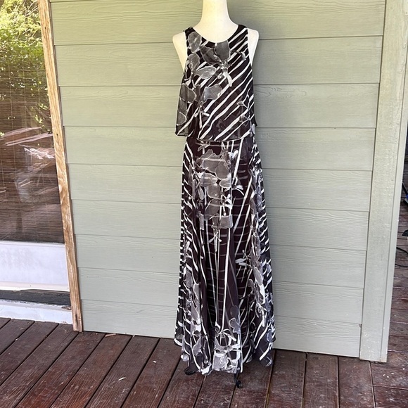 Halston Heritage Sleeveless Popover Dress - Picture 1 of 14